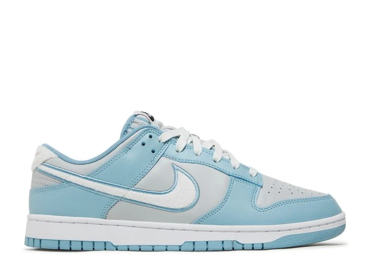 Nike Dunk Low 'Fleece Swoosh - Light Blue' 3 Nike Dunk Low 'Fleece Swoosh - Light Blue'