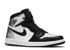 Wmns Air Jordan 1 Retro High OG 'Silver Toe' -Sneaker Haven Shop 2 212