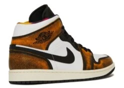 Air Jordan 1 Mid SE 'Wear-Away - Taxi' 8 Air Jordan 1 Mid SE 'Wear-Away - Taxi' -Sneaker Haven Shop 3 157