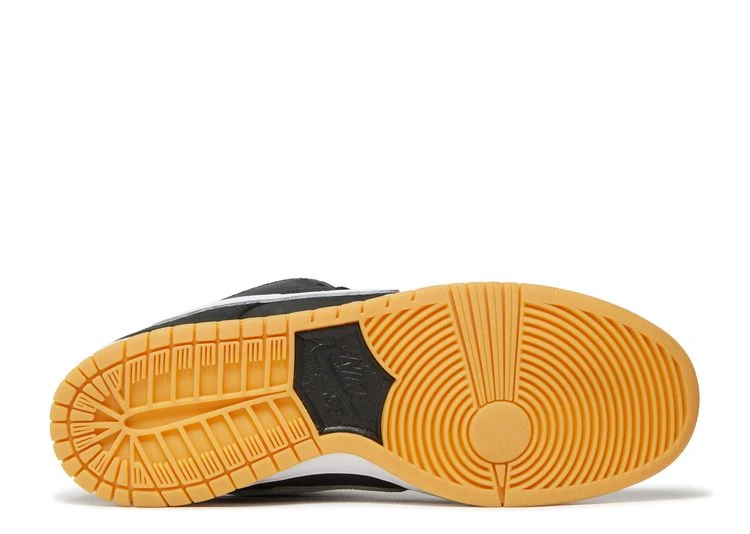 Nike Dunk Low SB 'Black Gum' 6 Nike Dunk Low SB 'Black Gum' - Image 4